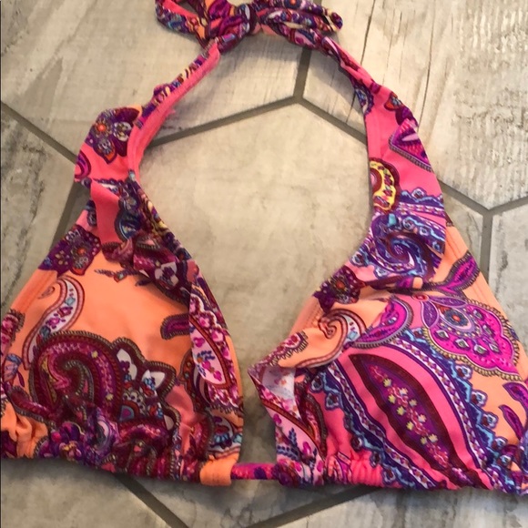 Bikini - Picture 2 of 3